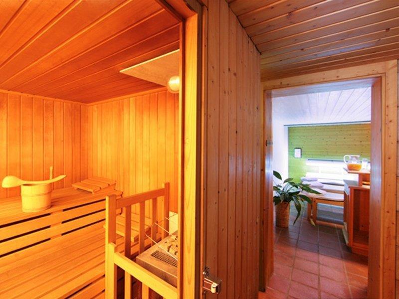 Pension Bergheil Kaprun Bagian luar foto