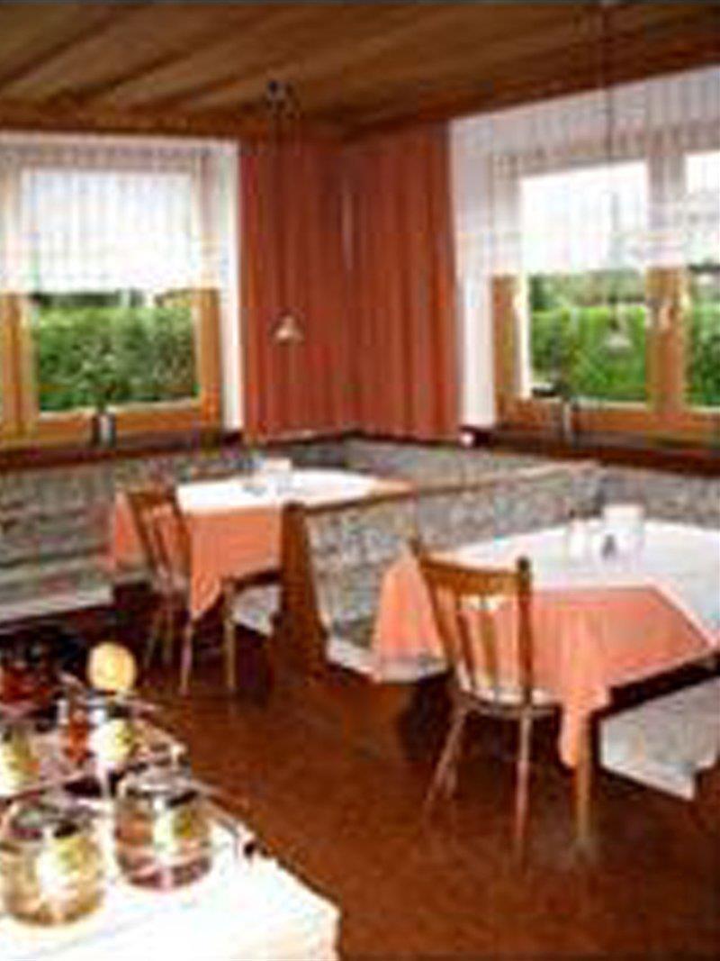 Pension Bergheil Kaprun Bagian luar foto