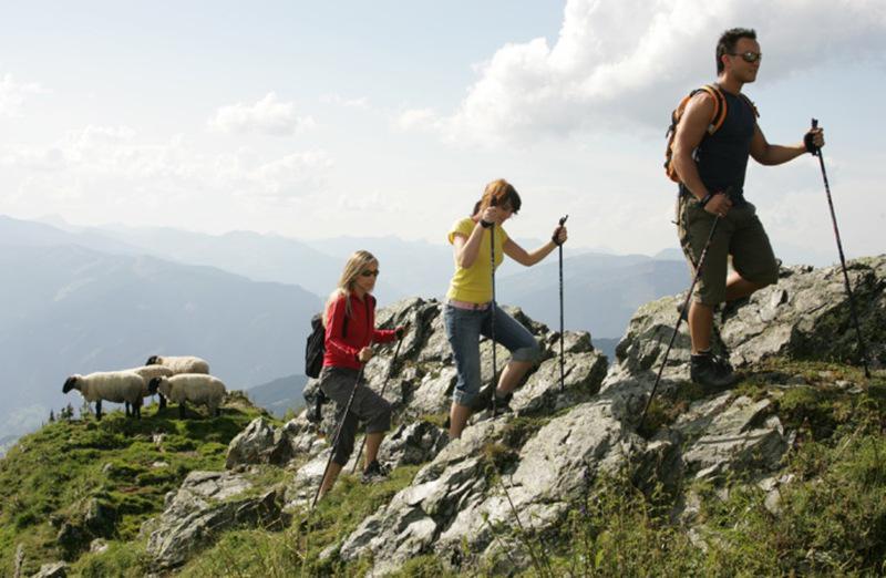 Pension Bergheil Kaprun Bagian luar foto